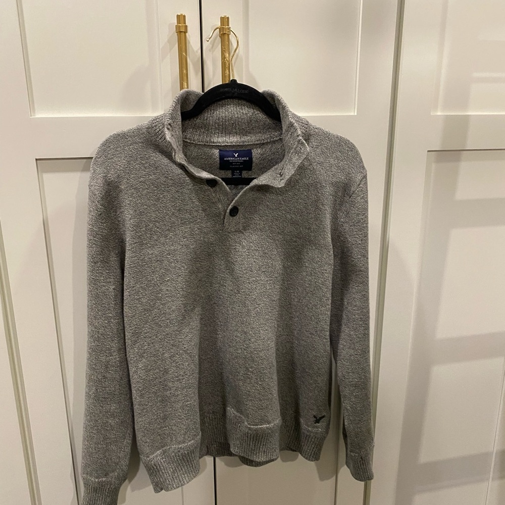 American Eagle men’s sweater, Large